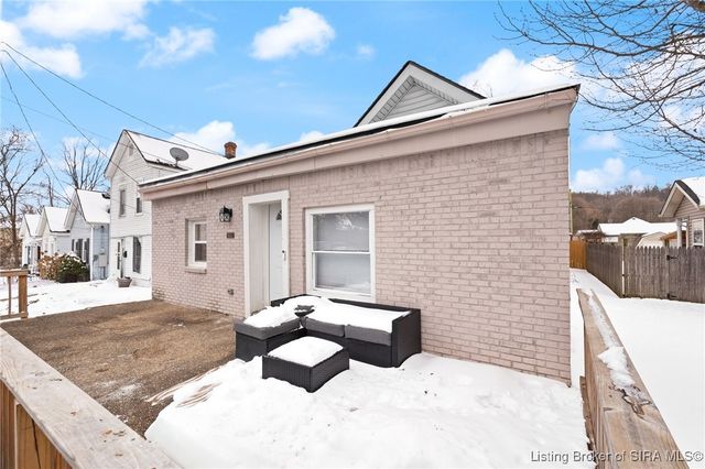 811 W 8th Street, New Albany, IN 47150