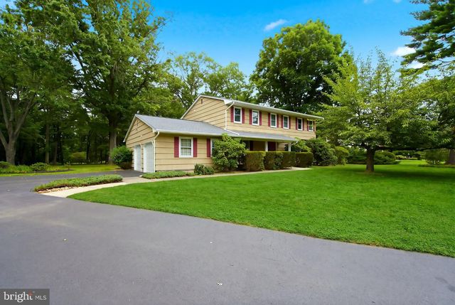 7 HATHAWAY DR, Princeton Junction, NJ 08550