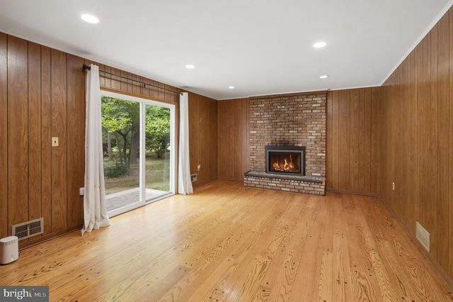 7 HATHAWAY DR, Princeton Junction, NJ 08550