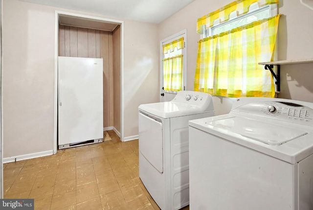 7 HATHAWAY DR, Princeton Junction, NJ 08550