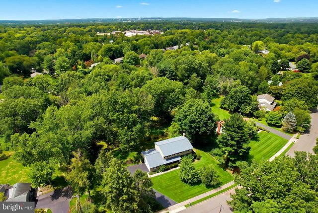 7 HATHAWAY DR, Princeton Junction, NJ 08550