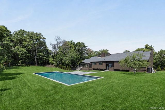 138 Longview Road, Southampton, NY 11968