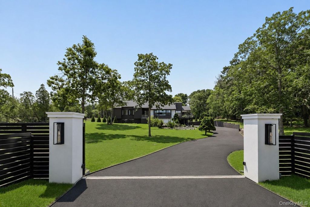 138 Longview Road, Southampton, NY 11968