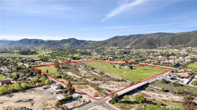 25070 Hayes, Murrieta, CA 92562