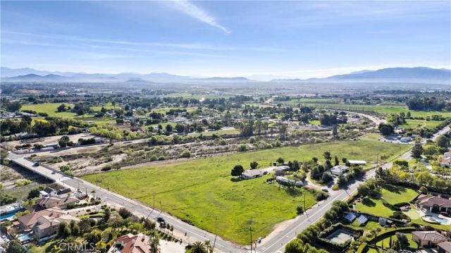 25070 Hayes, Murrieta, CA 92562