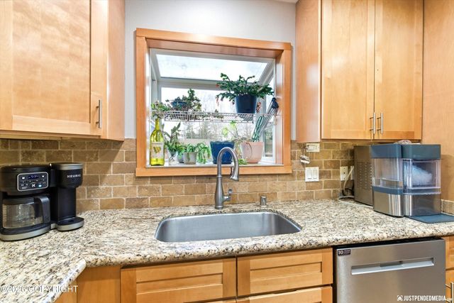 1301 Zarvis Place, Anchorage, AK 99508