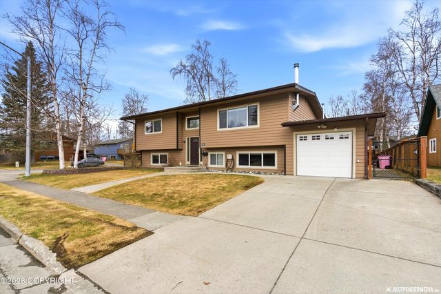 1301 Zarvis Place, Anchorage, AK 99508