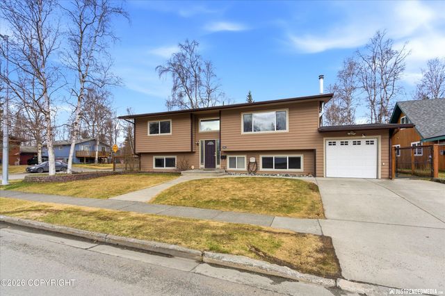 1301 Zarvis Place, Anchorage, AK 99508