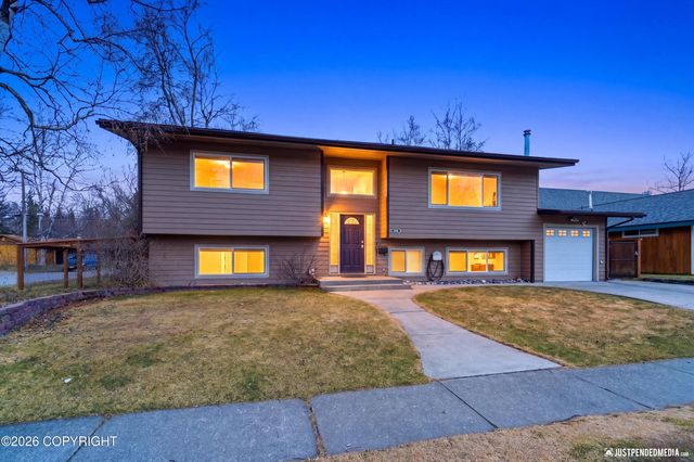 1301 Zarvis Place, Anchorage, AK 99508