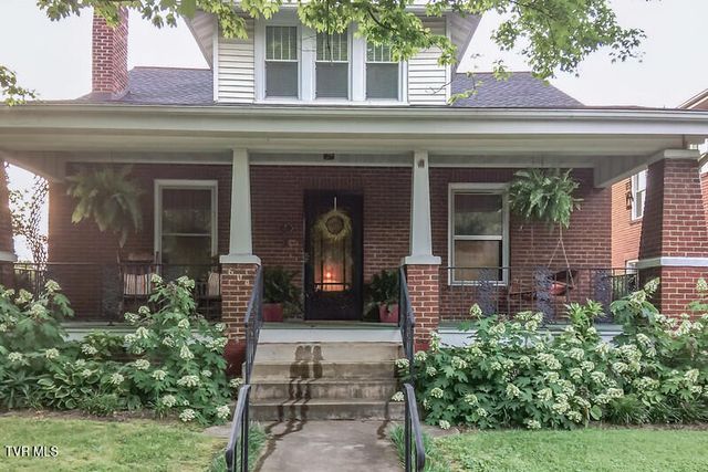 604 West Maple Street, Johnson City, TN 37604