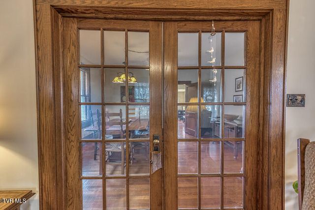 604 West Maple Street, Johnson City, TN 37604