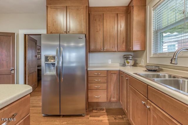 604 West Maple Street, Johnson City, TN 37604