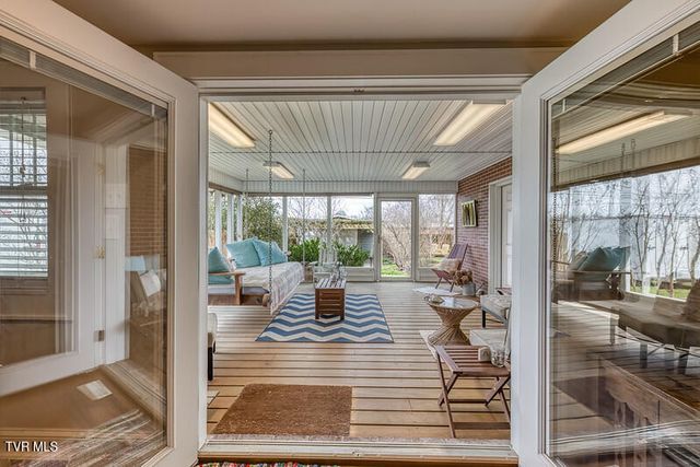 604 West Maple Street, Johnson City, TN 37604