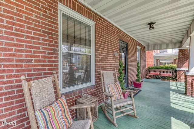 604 West Maple Street, Johnson City, TN 37604