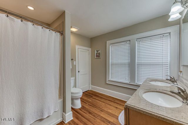 604 West Maple Street, Johnson City, TN 37604