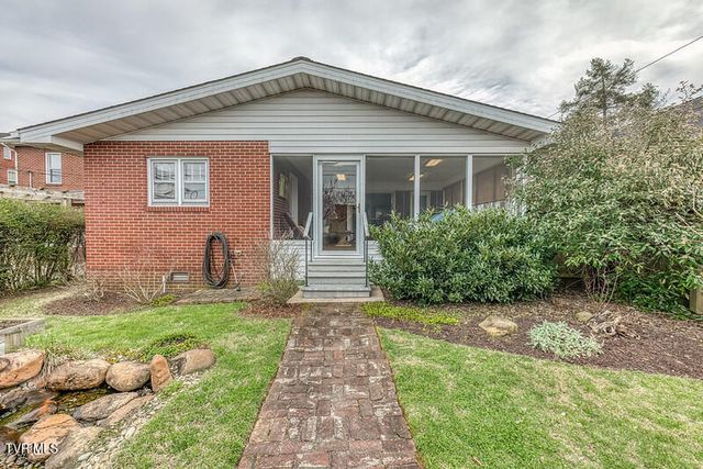 604 West Maple Street, Johnson City, TN 37604