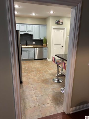 2255 Hal Drive, Murray, KY 42071