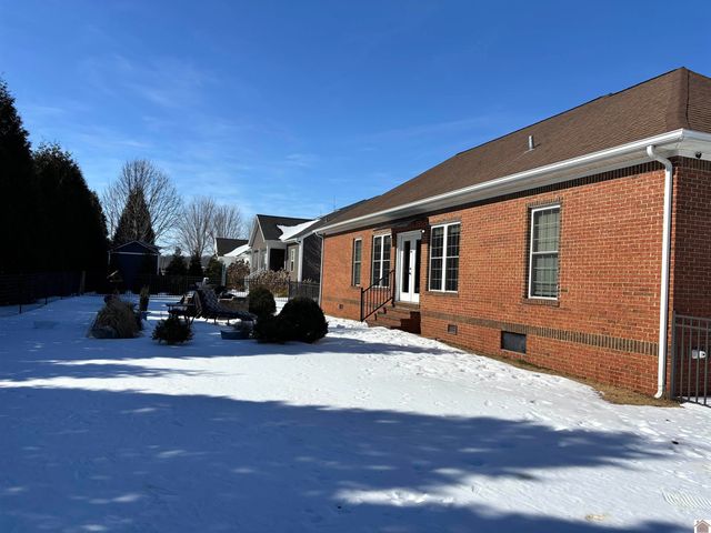 2255 Hal Drive, Murray, KY 42071