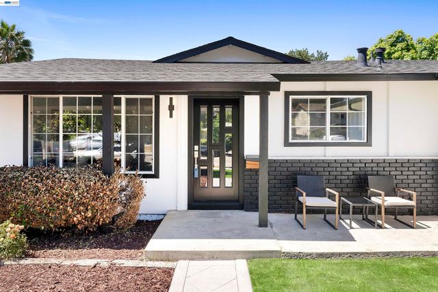 3033 Peppermint Dr, San Jose, CA 95148