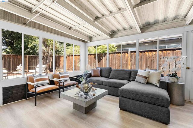 3033 Peppermint Dr, San Jose, CA 95148