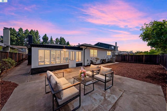 3033 Peppermint Dr, San Jose, CA 95148
