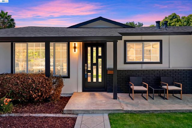 3033 Peppermint Dr, San Jose, CA 95148