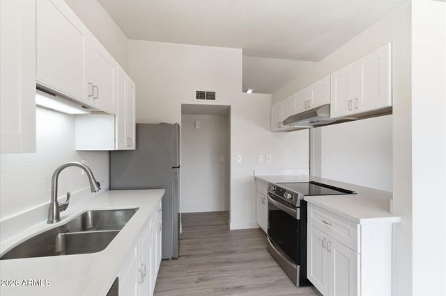 17626 N 34TH Street, Phoenix, AZ 85032