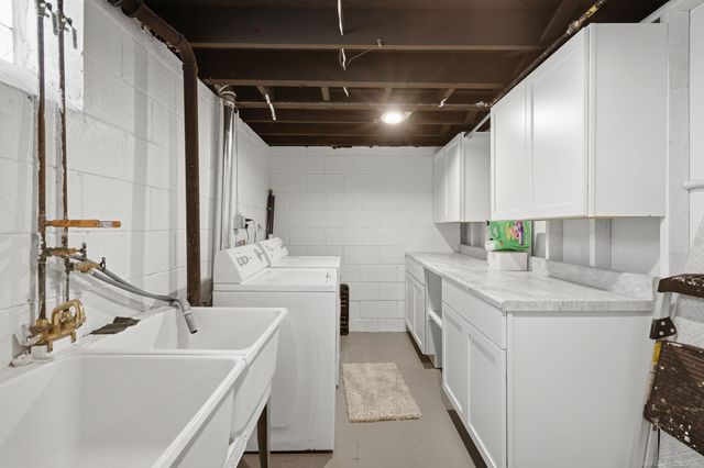 23005 Church Street, Oak Park, MI 48237