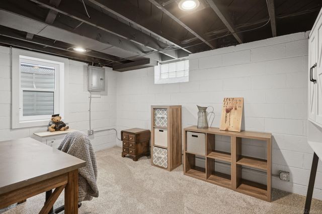 23005 Church Street, Oak Park, MI 48237