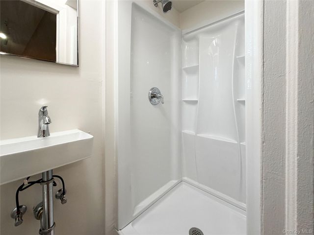 1941 Yates Avenue, Bronx, NY 10461