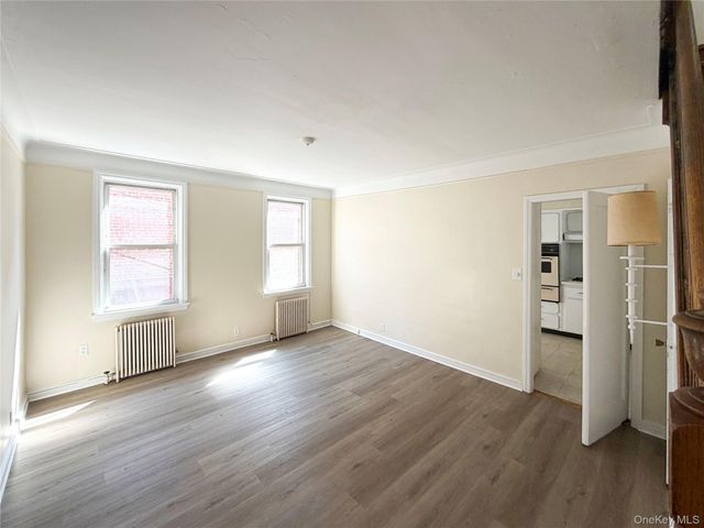1941 Yates Avenue, Bronx, NY 10461
