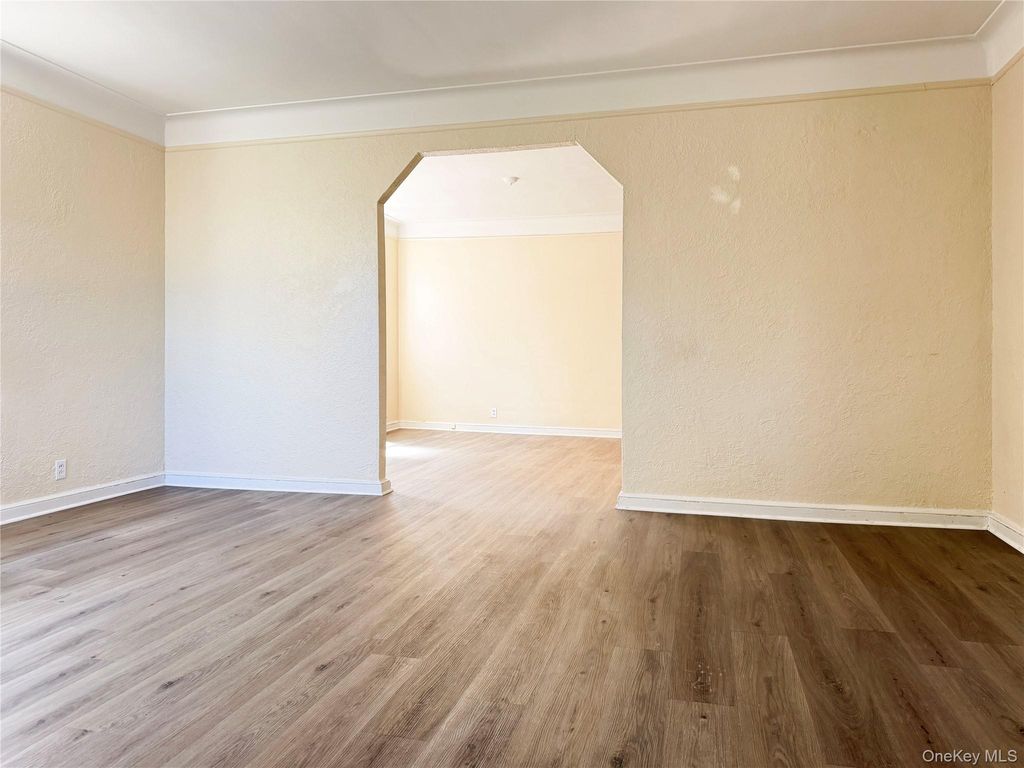 1941 Yates Avenue, Bronx, NY 10461 — photo 2