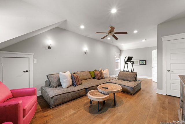 228 Cloverleaf, San Antonio, TX 78209