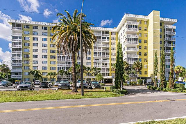 4400 Hillcrest Dr 1005A, Hollywood, FL 33021