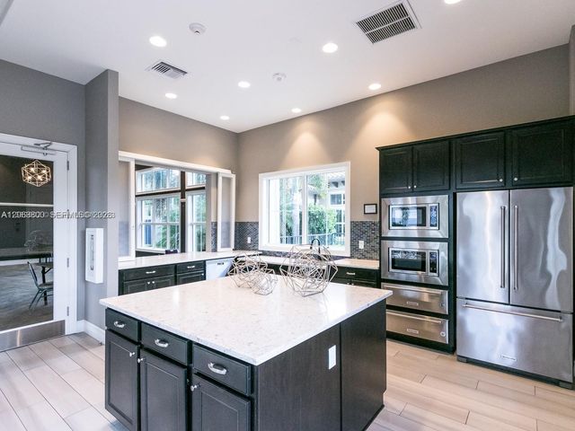 4400 Hillcrest Dr 1005A, Hollywood, FL 33021
