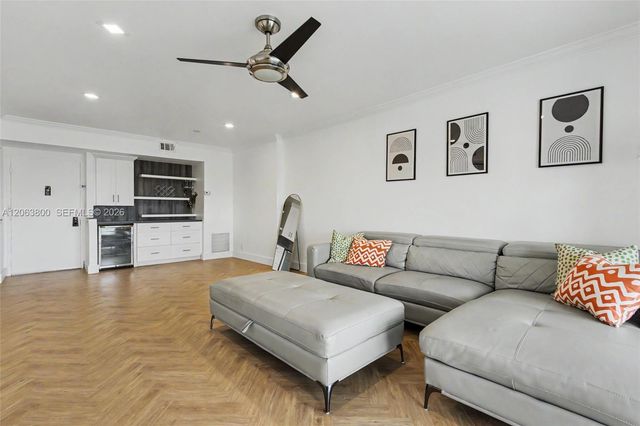 4400 Hillcrest Dr 1005A, Hollywood, FL 33021