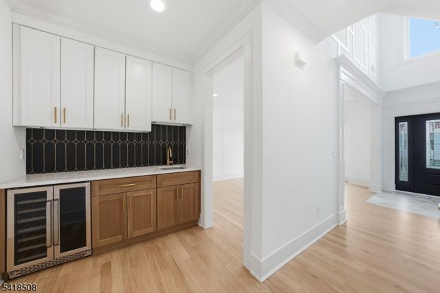 110 Platt Ave, Saddle Brook Twp., NJ 07663