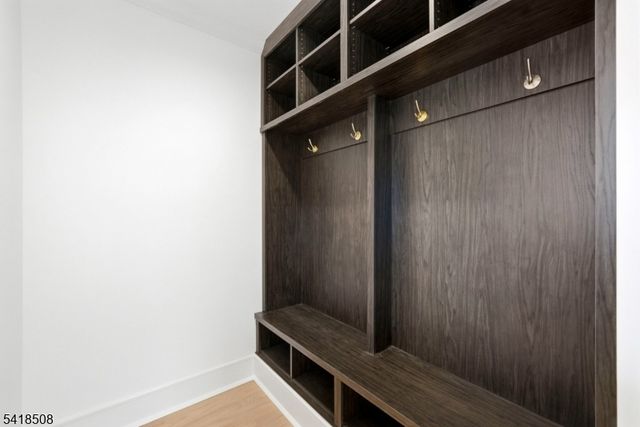 110 Platt Ave, Saddle Brook Twp., NJ 07663