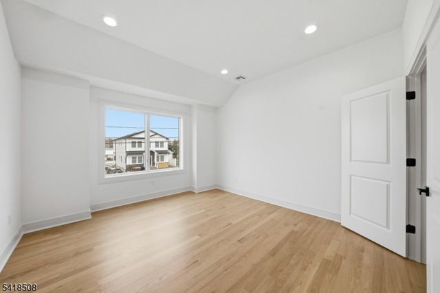 110 Platt Ave, Saddle Brook Twp., NJ 07663