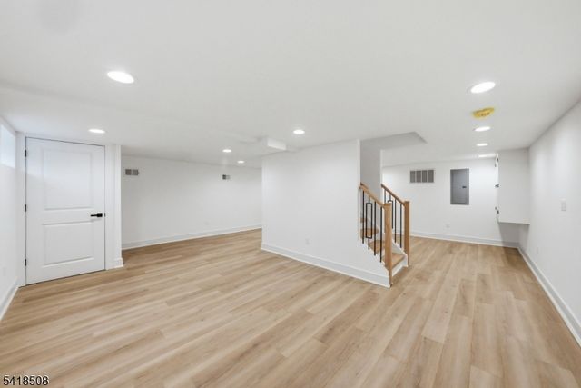 110 Platt Ave, Saddle Brook Twp., NJ 07663