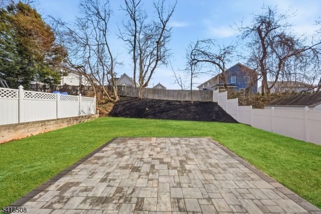 110 Platt Ave, Saddle Brook Twp., NJ 07663