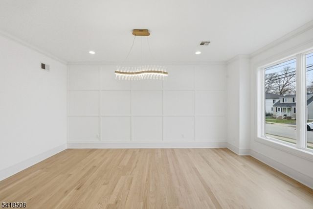 110 Platt Ave, Saddle Brook Twp., NJ 07663