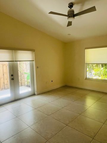 530 NE 3rd Avenue, Delray Beach, FL 33444