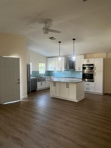 530 NE 3rd Avenue, Delray Beach, FL 33444