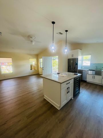 530 NE 3rd Avenue, Delray Beach, FL 33444