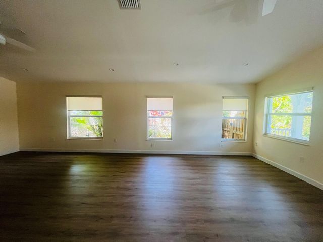 530 NE 3rd Avenue, Delray Beach, FL 33444