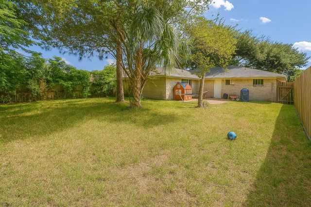 2709 Wisdom Drive, Deer Park, TX 77536