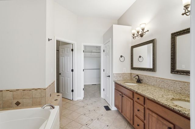 1022 Belmont Park, Union, KY 41091