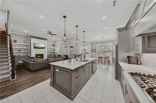 1503 NW Hermanus Street, Bentonville, AR 72712