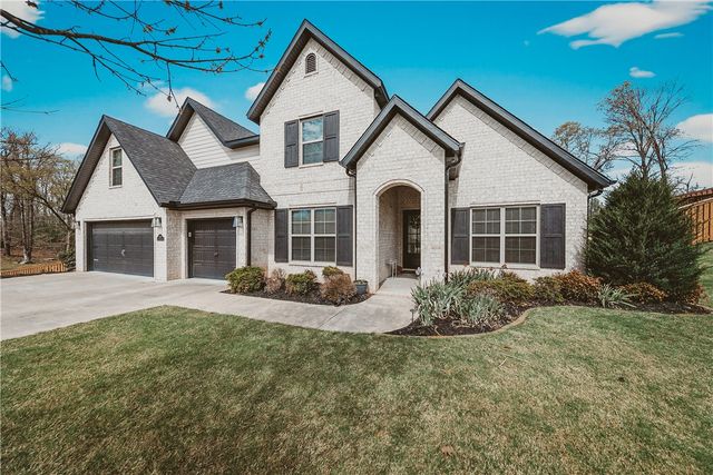 1503 NW Hermanus Street, Bentonville, AR 72712